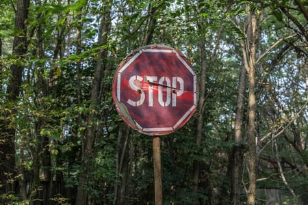 Identifying when an issue fails a checkpoint using machine learning